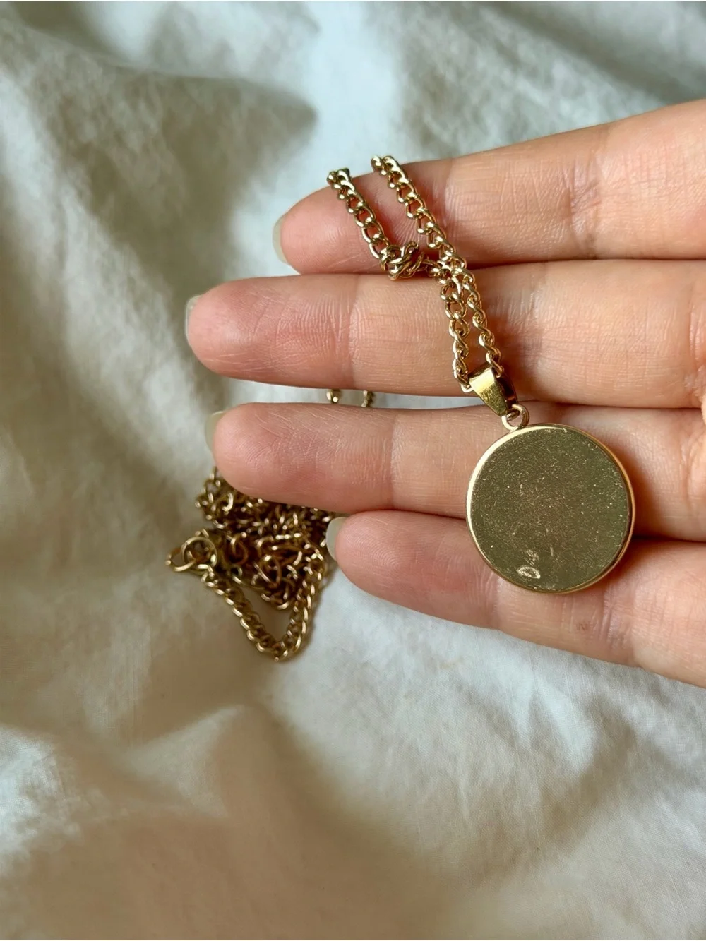 CHANEL Gold-tone Pendant Necklace with Cream Enamel CC Logo